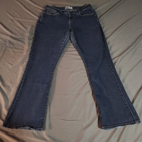 Levi Strauss Signature Jeans Womens 33* Blue Curvy Bootcut Dark Wash Denim - Picture 1 of 9